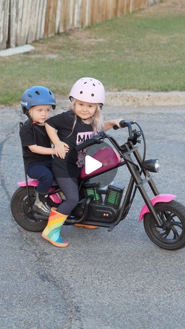 Riding Mowers, Latest Funny Videos, Lady Riders, October 10, Fun Times, Good Times, Funny Gif, Bike, Good Things