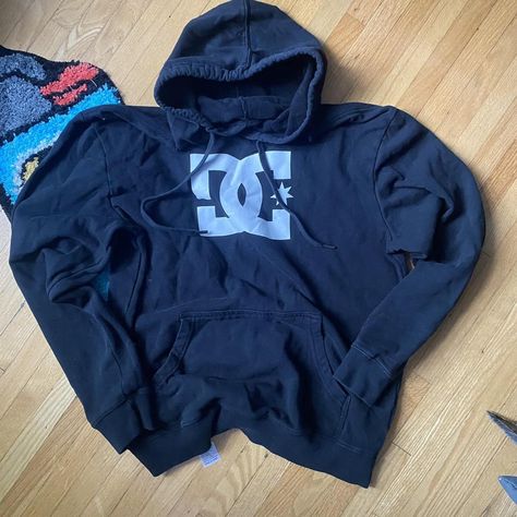 Dc Hoodie, Dc Skate, Hoodie Y2k, Christmas Board, Dc Shoes, Couture, Collage, Christmas, Pins