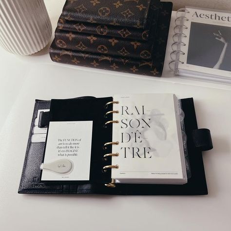 Cloth And Paper Planner, November New Month, Agenda Aesthetic, Planning Aesthetic, A6 Planner, Ring Planners, Ring Planner, Planner Aesthetic, Planner Setup