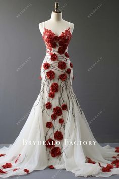 Red White And Black Wedding Dress, Black And Red Wedding Dress, Floral Mermaid Wedding Dress, Red And White Wedding Dress, Wedding Dress With Roses, Red Dress With Flowers, Red Dress Wedding, Tulle Mermaid Wedding Dress, White And Red Dress