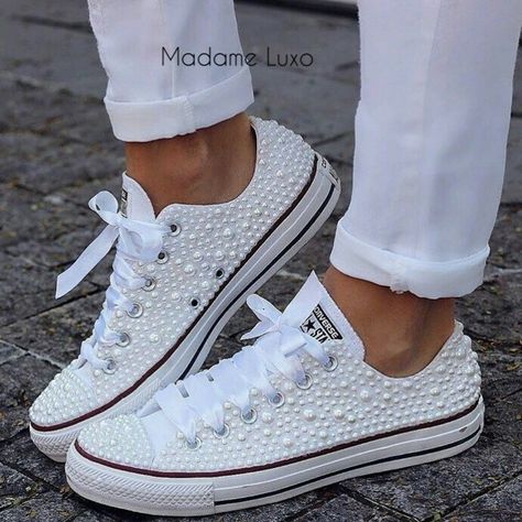 Blinged Converse Bride Converse, Bride Sneakers, Quinceanera Shoes, Converse Wedding Shoes, Bling Converse, Wedding Converse, Ankle Sneakers, Wedding Sneakers, Bohemian Mode