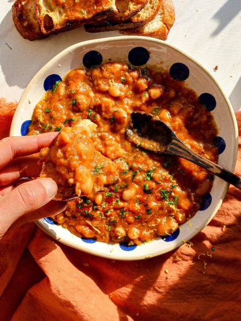 Cannellini Bean Recipes, Cannellini Beans Recipes, White Bean Stew, Thick Stew, Hamburger Stew, Zesty Sauce, Bean Stew, Snow Days, Butter Beans