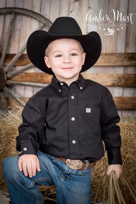 Children Photography, Cowboy Photography, Western Photography. 3 year old photo shoot ideas. Cowboy photo shoot ideas. Western Photo shoot ideas. Amber Mast Photography. Western Photo Shoots, Baby Boy Cowboy, Baby Surf, Boy Photoshoot, Bday Photoshoot, Cowboy Photography, Western Photoshoot, Boy Photo Shoot, Country Photography