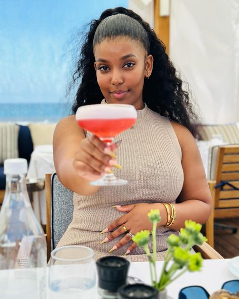 Tracey Smith Hlophe, widely known as Tracy P. Hlophe or Tracy S. Hlophe, is a distinguished entrepreneur, social media personality,… Read More: Who is Tracy Smith Hlophe? Meet Felix Hlophe’s Beautiful Wife Tracy Smith, Personal Narrative, Entertainment Industry, New Chapter, Read More, Social Media, Media