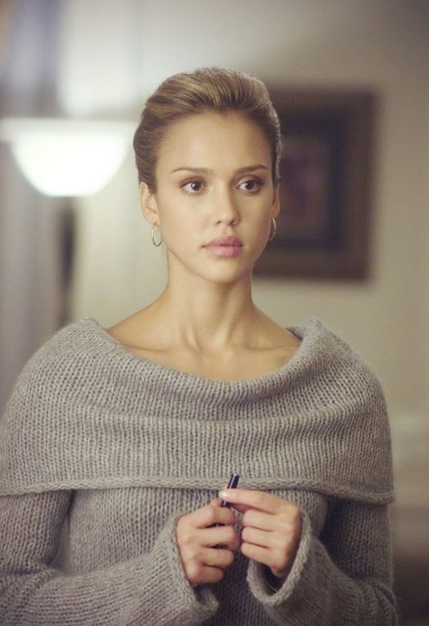 Young Jessica Alba, Jessica Alba Outfit, Jessica Alba Hair, Sherilyn Fenn, Jessica Alba Style, Irina Shayk, Natalie Portman, Winter Mode, Adriana Lima