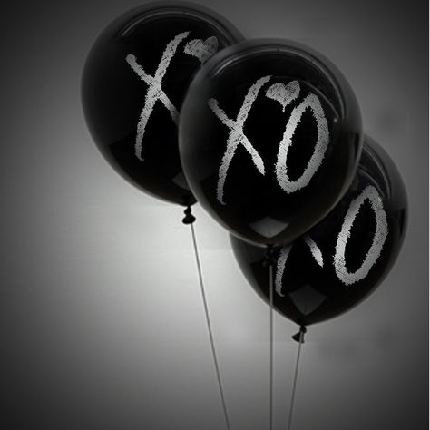 Xo Wallpaper, The Weeknd Tattoo, Xo Tattoo, Balloon Tattoo, The Weeknd Poster, House Of Balloons, Abel The Weeknd, Wallpaper Dekstop, Background Pictures