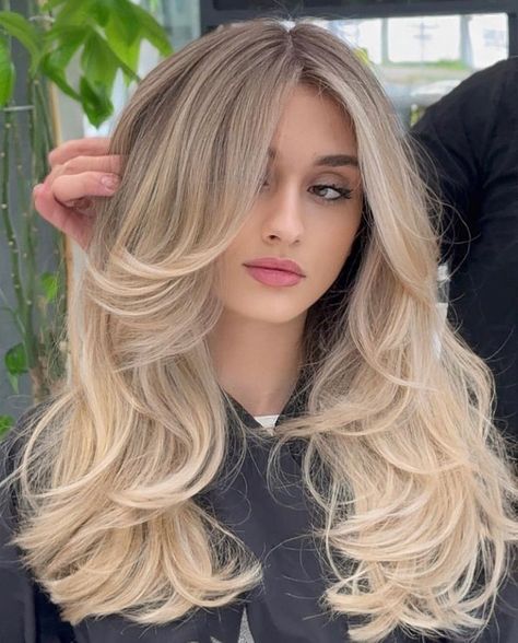 Curtain Bangs Hair Styles, Bangs Hair Styles, Ideas For The New Year, Blonde Layered Hair, Bright Blonde Hair, Summer Blonde Hair, Blonde Hair Transformations, Hairstyles For Layered Hair, Blonde Hair Looks