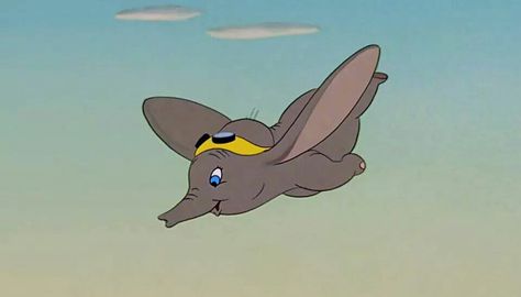 Dumbo Flying, Minion Funny, Parenting Funny, Cartoons Disney, Texts Funny, Funny Parenting, Epic Texts, Photos Funny, Animal Humor