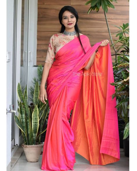 Empire Waist Dress Casual, Saree Latest Design, Saree Diwali, Keep Me Stylish, Diwali Dresses, Lehenga Saree Design, Sarees For Girls, Simple Saree Designs, Cotton Saree Designs