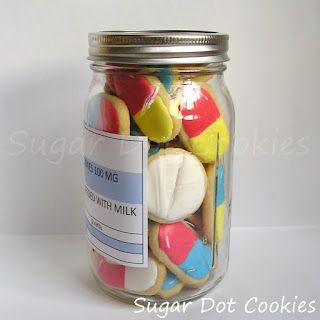 Adorable Get Well Soon Sugar Cookies made to look medicine. Pill Cookies, Dot Cookies, Prescription Bottle, Pill Bottle, Gateaux Cake, Pill Bottles, Chill Pill, Think Food, Cookies Decorated