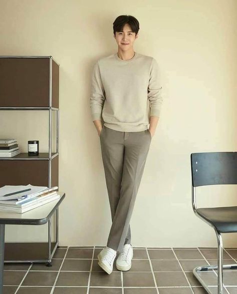 Boy Ootd, Korean Street Fashion Men, Kpop Fashion Men, Kim Seonho, Kim Seon Ho, Mens Smart Casual Outfits, Minimalist Fashion Men, Smart Casual Men, Stylish Men Casual