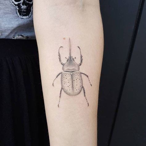 Loved doing this Hercules beetle today at Cornwall Tattoo Convention. Thank you kira! Beetle Tattoos, Biology Tattoo, Small Animal Tattoos, Animal Tattoos For Men, Whimsical Tattoos, Hercules Beetle, Beetle Tattoo, Inner Forearm Tattoo, Bug Tattoo