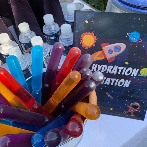 Space party theme Space Party Games, Space Party Theme, Futuristic Party, Alien Halloween, 21st Bday Ideas, Space Theme Party, Astronaut Birthday, Space Stuff, Space Birthday Party