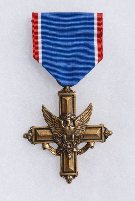 Front side view of a full size Distinguished Service Cross (U.S. Army), which is the 2nd highest military award that can be given to a member of the U.S. Army. This Army decoration is equivalent to the Air Force Cross Cross), the Navy Cross (Navy and Marine Corps), and the Coast Guard Cross (Coast Guard). Additional awards of the medal are annotated by oak leaf clusters, and the reverse of every Distinguished Service Cross is engraved with the recipient's name. Soldier Equipment, Army Decor, Navy Cross, Cross Medal, Military Patches, Military Medals, Military Patch, Medal Of Honor, Metal Gear Solid