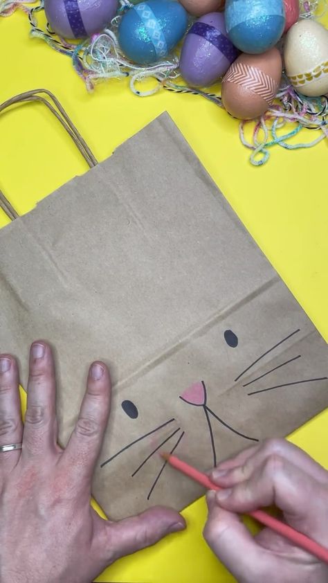 How to make a cute Easter basket for really cheap. Make a last minute and budget-friendly Easter bunny basket out of a recycled paper bag.… | Instagram Bunny Craft Ideas, Party Favor Ideas For Kids, Easter Bunny Craft, Easter Party Favor, Easter Bunny Basket, Easter Bunny Crafts, Bunny Basket, Bunny Crafts, Cute Easter