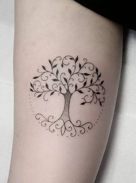 27 Beautiful Tree Tattoos - A Guide to Their Meanings Yggdrasil Tattoo, Oak Tree Tattoo, Family Tree Tattoo, Worlds Best Tattoos, Tree Tattoo Designs, Friendship Tattoos, Tree Of Life Tattoo, Tattoo Magazines, Tattoo Feminina