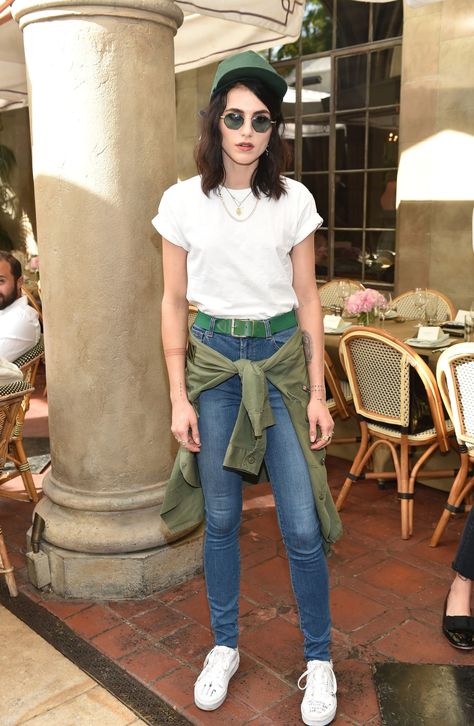 Langley Fox Langley Fox, Party Scene, Out And About, Style Ideas, Celebrity Style, Mom Jeans, Mid Rise, Fox, Shoe Accessories