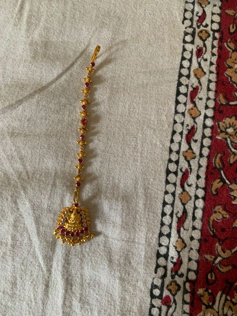 Papati Billa, Nethi Chutti, Papidi Billa, Gold Tikka, Tikka Designs, Mang Tika, Mang Tikka, Modern Gold Jewelry, Ear Chain