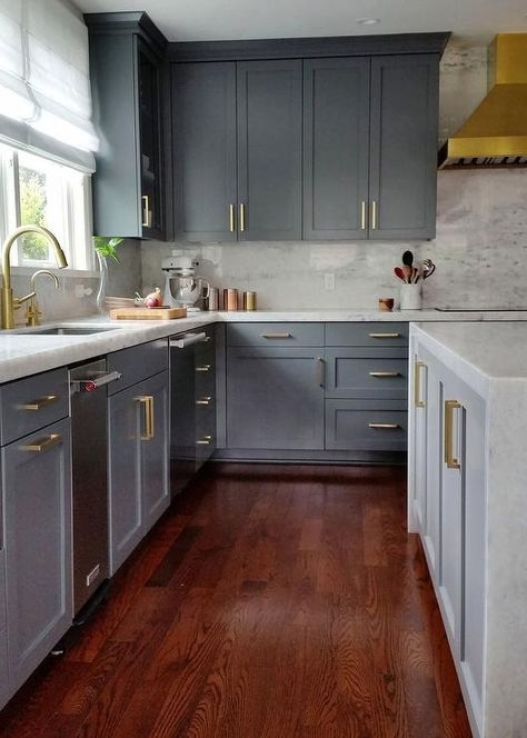 Dark Gray Kitchen Cabinets with Brass Pulls - Contemporary - Kitchen Brown Shaker Kitchen Cabinets, Kitchen With Gold Accents, Oak Floor Kitchen, Dark Gray Kitchen, Dark Grey Kitchen Cabinets, Gray Shaker Cabinets, Dark Gray Kitchen Cabinets, Gray Kitchen Cabinets, Dark Grey Kitchen