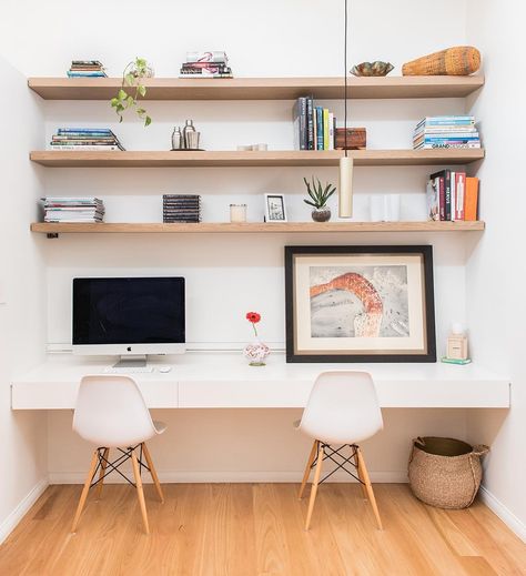 Floating Bookshelves Above Desk, Floating Shelves Study Table, Floating Desk Bookshelves, Desk With Floating Shelves, White Desk Oak Shelves, Desk Integrated Bookshelf, Landing Office, Floating Shlves Desk, Fall Dining Room Table Decor