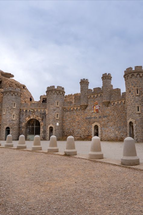 Disney castle or military fortress? 🏰 ⚔️ Bateria de Castillitos is a very unique place in the south of Spain located on the mountain, carefully overlooking the surroundings. It’s a place not so easy to get to, but what awaits at the top will definitely reward the efforts... Sounds interesting? 👀 Click the link and discover the history, secrets and useful information about Bateria de Castillitos Cartagena in Spain. Cartagena Spain, South Of Spain, Unique Place, Fairytale Castle, Useful Information, Disney Castle, The South, The Mountain, The History