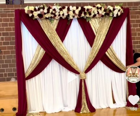 Burgundy And Gold Backdrop, Curtain Backdrop Wedding, Burgundy Curtains, Diy Drapes, Draping Ideas, Wedding Background Decoration, Red Backdrop, Graduation Backdrop, Curtain Backdrops