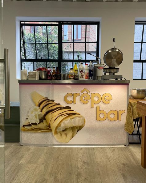 Pancake Shop Design, Crepes Ideas, Crepe Bar, Business Study, Waffle Shop, Yummy Bites, Pancake Crepes, Waffle Ice Cream, Food Fair