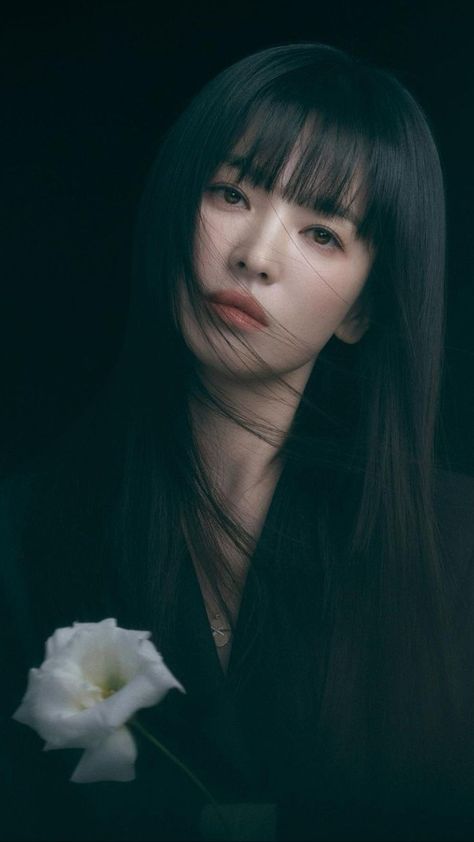 Hye Kyo, Song Hye Kyo, The Glory, A Woman, Twitter, Hair, On Instagram, Instagram, Black