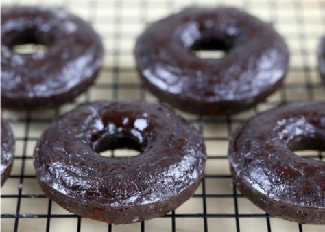 Make and share this Black Bean Donuts recipe from Food.com. Salted Caramel Icing, Funnel Cake Recipe, Healthy Donuts, Donut Recipe, Gluten Free Recipe, Sweet Rolls, Vegan Gluten Free Recipes, Chocolate Donuts, Funnel Cake