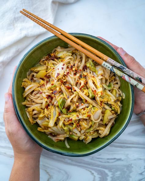 Napa Cabbage Stir Fry - Six Hungry Feet - Recipes Napa Cabbage Stir Fry, Stir Fry Napa Cabbage, Cabbage And Rice, Napa Cabbage Recipes, Chicken Rice Noodles, Vegan Stir Fry, Cabbage Rice, Cabbage Stir Fry, Wheat Noodles