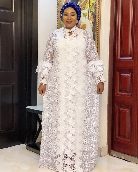 White Lace Caftan Dress Nigerian, Lace Boubou Gown Style, White Bubu Gown Styles Lace, White Boubou Lace, White Lace Boubou Styles For Women, Lace Boubou Styles For Women, White Lace Outfit, White Lace Boubou Styles For Women 2022, White Lace Gown