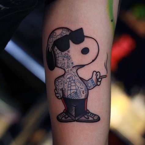 Snoopy tattoo by Mick Gore #MickGore #tvtattoo #snoopy #charliebrown #color #tattoos #sunglasses #cigarette #newtraditional #nikes #cartoon #dog #smoking #smoke #cool #gangster #tattoooftheday Cartoons With Tattoos, Old Cartoon Tattoos, Cartoon Style Tattoos, Carton Tattoo, Mr Cartoon Tattoo, Sunglasses Tattoo, Tv Tattoo, Traditional Japanese Tattoo, Snoopy Tattoo