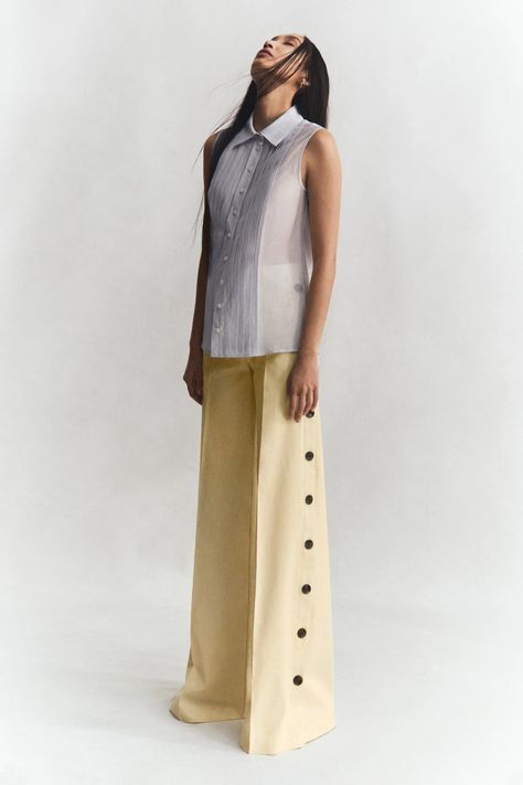 Derek Lam 10 Crosby Pre-Fall 2024 Collection | Vogue Fall 2024 Fashion, Color Trends Fashion, Derek Lam 10 Crosby, Pastel Fashion, Copenhagen Fashion Week, Career Wear, Print Trends, Derek Lam, 2024 Fashion