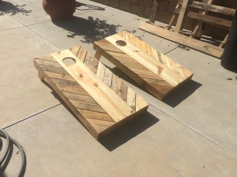 Pallet corn hole set Pallet Cornhole Boards, Pallet Games, Cornhole Plans, Cornhole Boards Diy, Cornhole Diy, Stained Cornhole Boards, Diy Cornhole, Wood Pallet Crafts, Diy Cornhole Boards