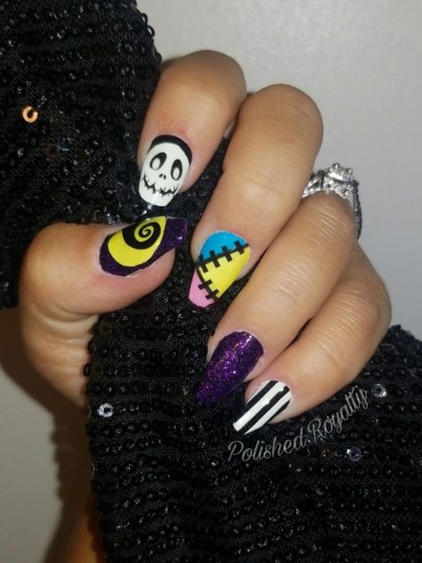 Color Street Jack Sally Halloween Mani Nails Nightmare Before Christmas Spooky Coffin Nails Nightmare Before Christmas, Sally Nails, Unicorn Nails Designs, Nightmare Before Christmas Nails, Mani Nails, Sally Nightmare Before Christmas, Nail Time, Unicorn Nails, Christmas Nails Acrylic