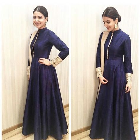 The Gorgeous @anushkasharma in @manishmalhotra05 for promotions of #aedilhaimushkil. #bollywoodactress #bollywoodfashion #bollywoodstyle… Plain Anarkali, Celebrity Suits, Contrast Dupatta, Anarkali Designs, Plain Suit, Heavy Dupatta, Bleed Blue, Indian Gowns Dresses, Indian Gowns