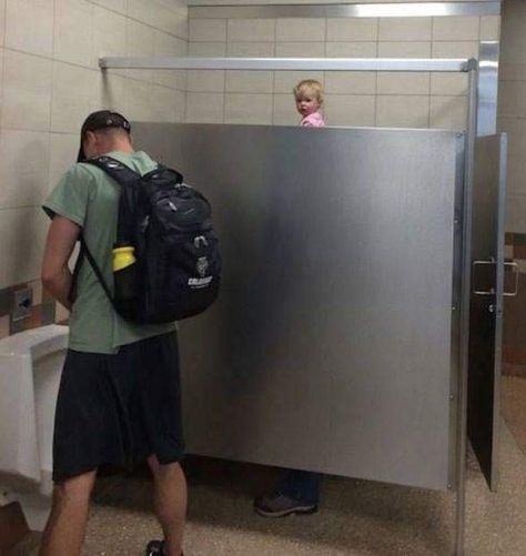 Bathroom Stall, Airport Photos, Images Gif, Amalfi, Funny Photos, Funny Images, Funny Jokes, Cool Photos, Funny Gif