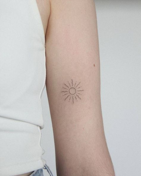 sun - 3cm Tiny Sun Tattoo, Simbols Tattoo, Dot Tattoos, Small Pretty Tattoos, Sweet Tattoos, Sun Tattoos, Delicate Tattoo, Tattoo Ideas Female, Sternum Tattoo