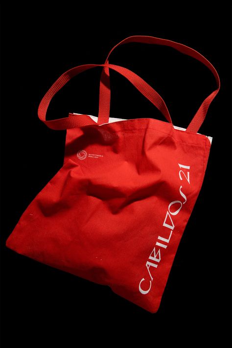 Cabildos 21 on Behance Eco Logo Design, Causal Chic, Eco Logo, Triangle Bag, Red Tote Bag, Red Tote, Environmental Graphics, Eco Bag, Denim Bag