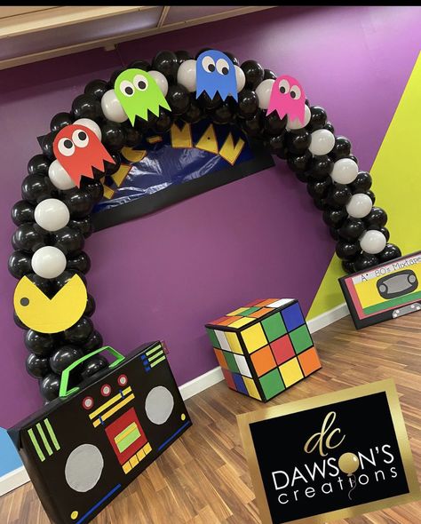 Diy Gaming Party Decorations, Game On Decorations, Game Night Balloon Garland, Diy 80s Centerpieces, 80s Party Game Ideas, 80s Birthday Party Games, Pacman Balloon Arch, 80s Homecoming Theme, 90s Parade Float Ideas