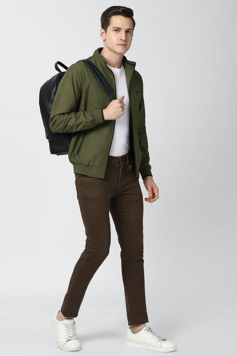 focus on the color Olive Green Jacket Outfit Winter, Green Jacket Outfit Winter, Olive Green Jacket Outfit, Winter Color Combos, Olive Green Jacket Outfits, Green Jacket Outfit, Winter Jacket Outfits, Olive Green Jacket, Winter Color