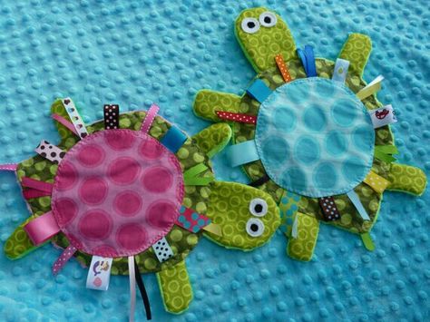 Diy Sy, Baby Toys Diy, Toy Diy, Baby Sewing Projects, Quilt Baby, Baby Projects, Baby Diy, Sewing Toys, Sewing Projects For Beginners