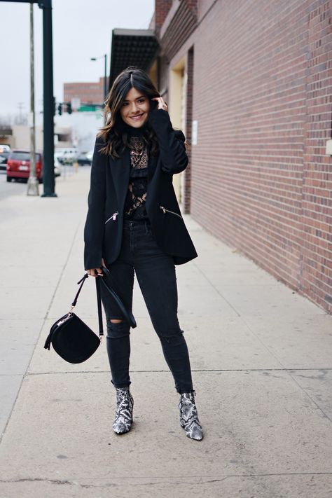 Carolina Hellal of Chic Talk wearing an Asos black lace top, Madewell jeans, Public Desire snake print boots, BCBG blazer Madewell Jeans Outfit, Print Boots Outfit, Chic Blazer Outfit, Snake Skin Boots, Fall Boots Outfit, Snake Print Boots, Fall Chic, Snake Art, Chic Blazer