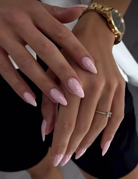 Cute Classy Almond Nails, Almond Nude Pink Nails, Nailinspo Almond, Pearly Nails Pink, Light Almond Nails, Pointy Almond Nails Short, Almond Nails January, Elegant Nails For Work, Almond Pink Nails Design