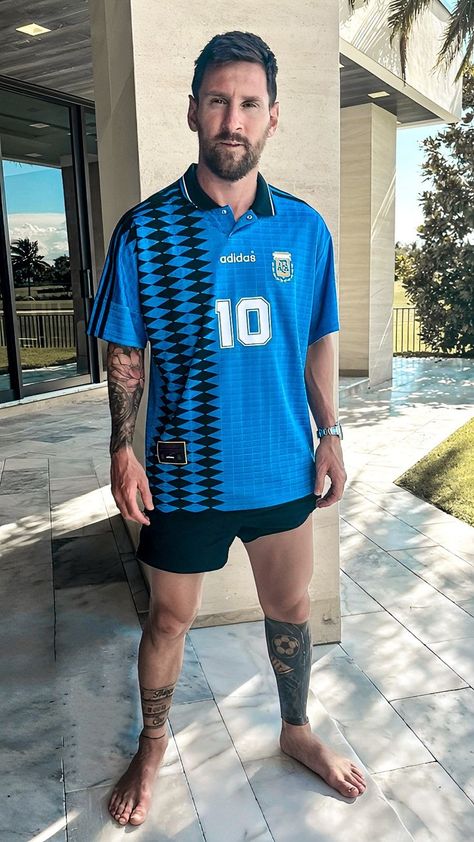 He is the most decorated player in the history of professional football Messi Fashion, Messi Body, Lionel Messi Family, Messi Fans, Jersey Fashion, Messi Photos, Lionel Andrés Messi, Leonel Messi, Messi Argentina