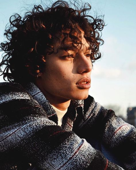 Alessandra Photographer & AD no Instagram: “Someday, you’ll find the one who will watch every sunrise with you until your sunset of your life.. 🌞 . Model : @marlonspot Shot by me :…” Marlon Pendlebury, Dark Curly Hair, Brown Curly Hair, Male Face Claims, Boys With Curly Hair, Young Avengers, Leo Valdez, Olive Skin, Face Reference