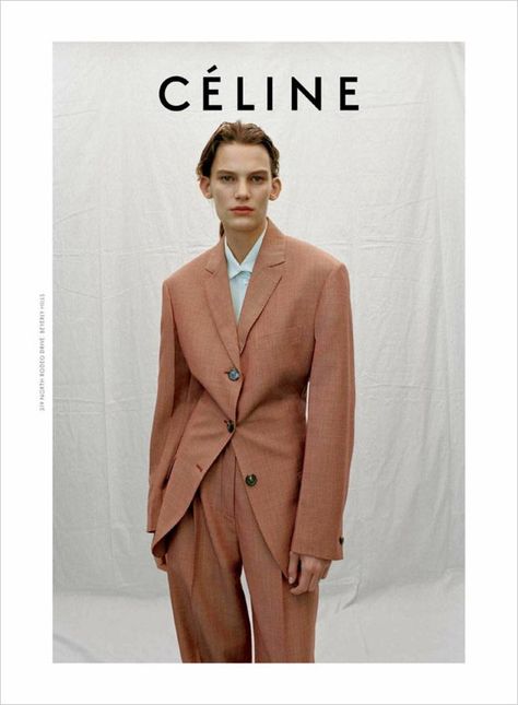 Celine Resort 2017 Campaign by Talia Chetrit Celine Campaign, Fashion Tips For Girls, Prada Spring, Mode Inspo, Ad Campaign, Mode Inspiration, Fashion Photographer, Fashion Photo, Look Fashion