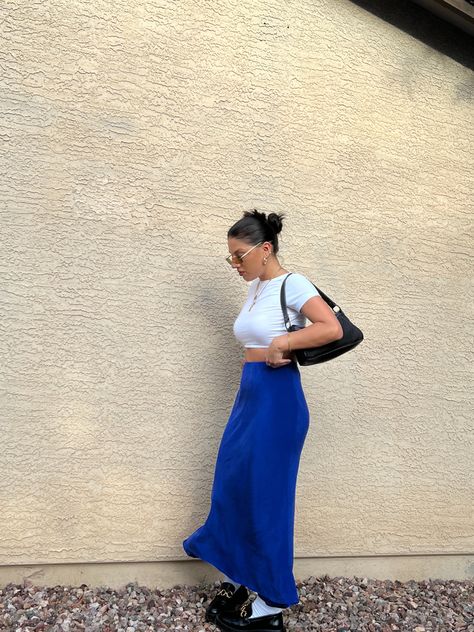 Royal Blue Maxi Skirt Outfit, Outfit With Blue Skirt, Cobalt Blue Skirt Outfit, Blue Maxi Skirt Outfit Summer, Blue Skirt Outfit Aesthetic, Tight Maxi Skirt Outfit, Long Blue Skirt Outfit, Blue Outfit Ideas Black Women, Blue Long Skirt Outfit