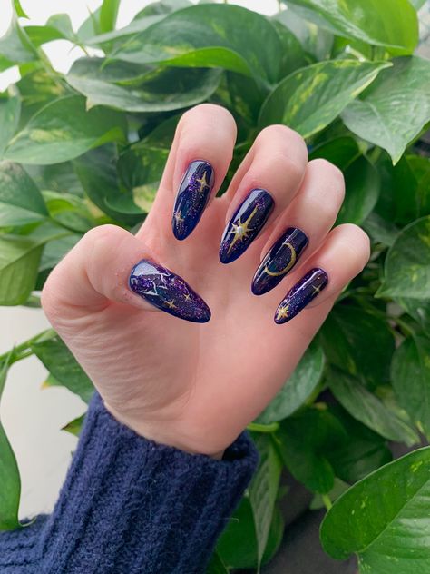 Crescent City Inspired Nails, Throne Of Glass Inspired Nails, A Court Of Thorns And Roses Nail Art, Caraval Inspired Nails, Tog Inspired Nails, Acotar Acrylic Nails, Sjm Inspired Nails, Feyre Inspired Nails, Sarah J Maas Nails