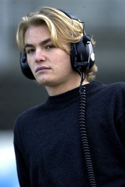 Nico Rosberg 2000s, Keke Rosberg, Mark Webber, Face Model, Nico Rosberg, Pretty Photos, F1 Drivers, Random Pics, Car Guys